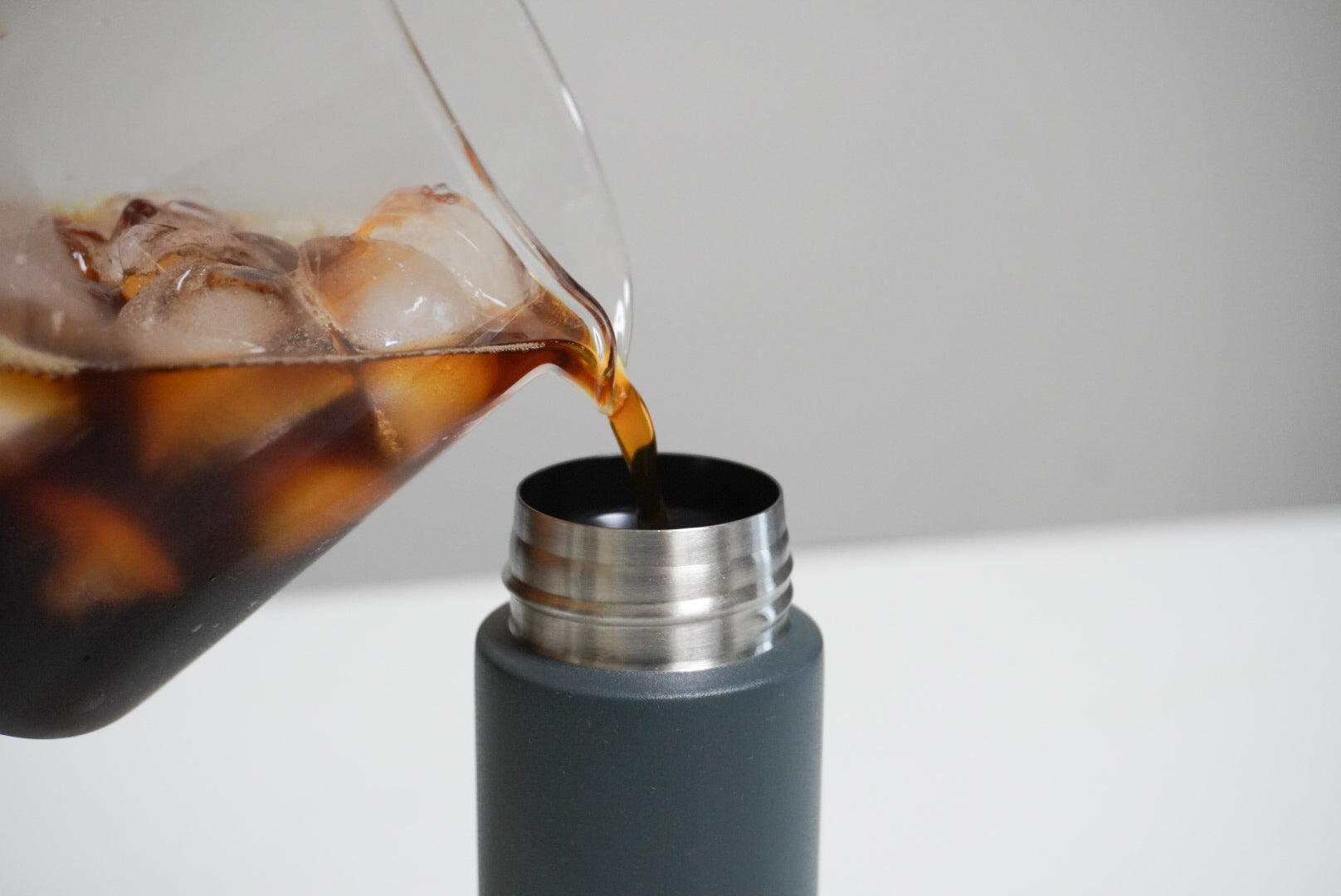 セラマグボトルでアイスコーヒーを持ち運ぼう☕️ – 京セラキッチン